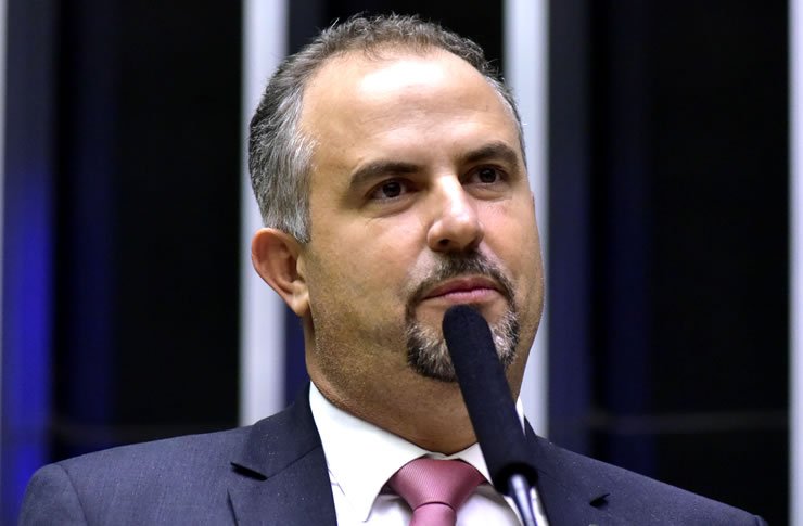 Deputado Baiano Reitera Apoio a Jerônimo e Descarto Mudança para ACM Neto Deputado Baiano Reitera Apoio a Jerônimo e Descarto Mudança para ACM Neto