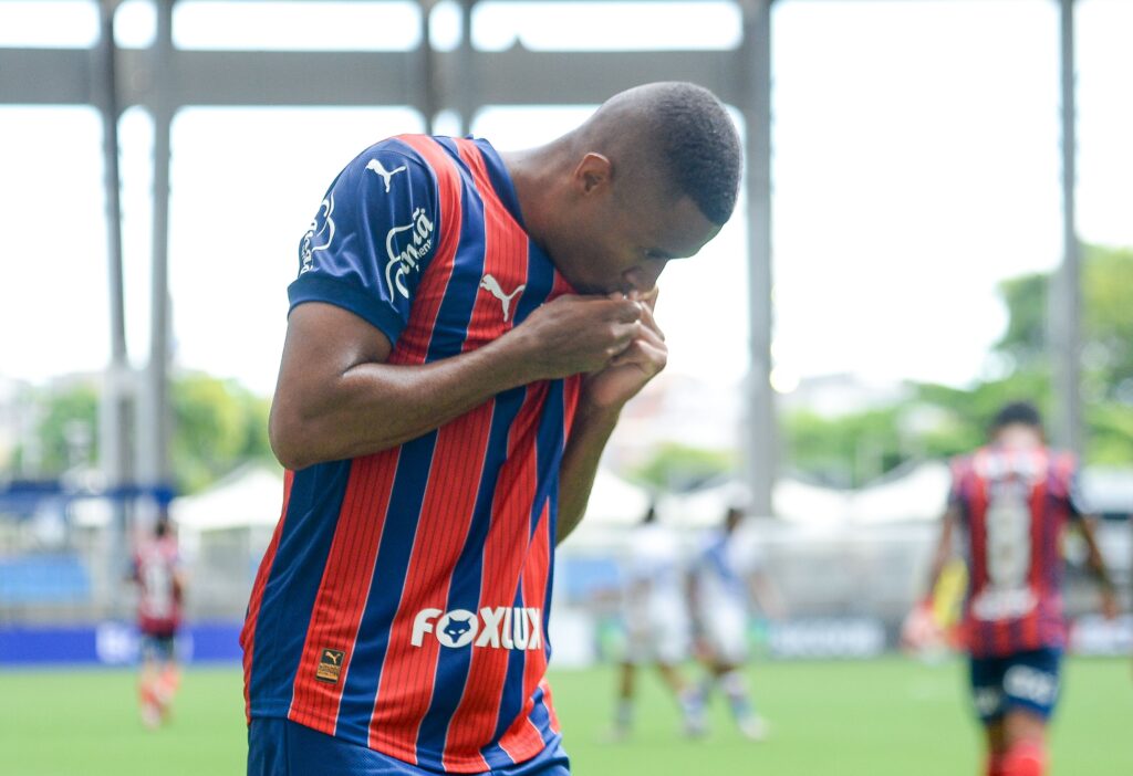 Erick Começa 2026 em Alta pelo Bahia: Ceni Destaca Potencial do Jogador Erick Começa 2026 em Alta pelo Bahia: Ceni Destaca Potencial do Jogador