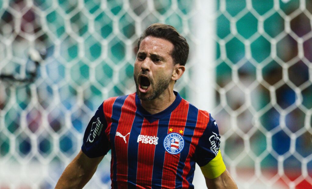Everton Ribeiro Celebra Retorno ao Gol Após Superação do Câncer de Tireóide Everton Ribeiro Celebra Retorno ao Gol Após Superação do Câncer de Tireóide