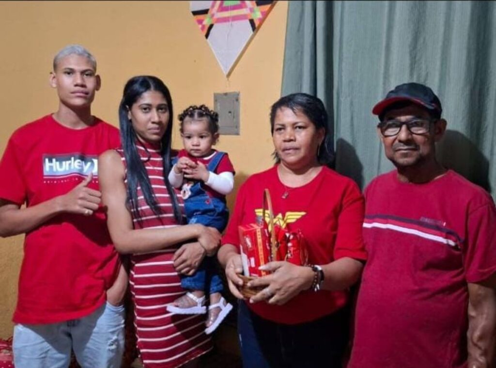 Tragédia na Bahia: Família de Cinco Pessoas Perde a Vida em Acidente com Caminhão Tragédia na Bahia: Família de Cinco Pessoas Perde a Vida em Acidente com Caminhão