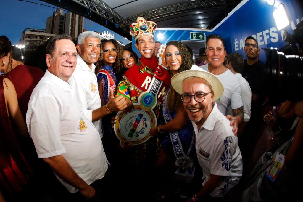 Carnaval 2026: Jerônimo Rodrigues Enfatiza Benefícios Econômicos para a Bahia Carnaval 2026: Jerônimo Rodrigues Enfatiza Benefícios Econômicos para a Bahia