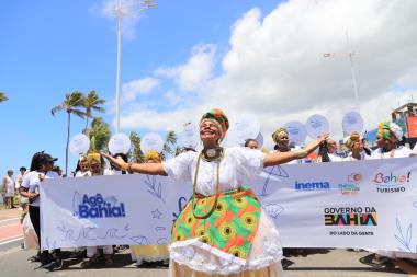 Lavagem de Itapuã: Celebração Tradicional Atrai Turistas de Todo o Mundo Lavagem de Itapuã: Celebração Tradicional Atrai Turistas de Todo o Mundo