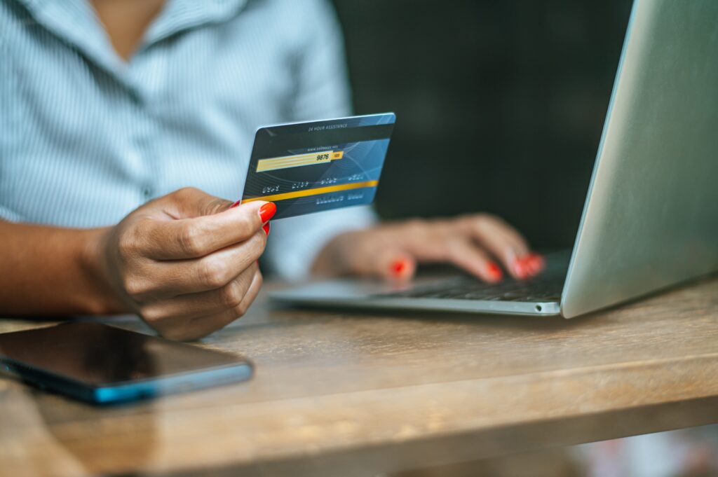 Cartão de Crédito e Empréstimos: As Modalidades com Maior Endividamento no Brasil Cartão de Crédito e Empréstimos: As Modalidades com Maior Endividamento no Brasil