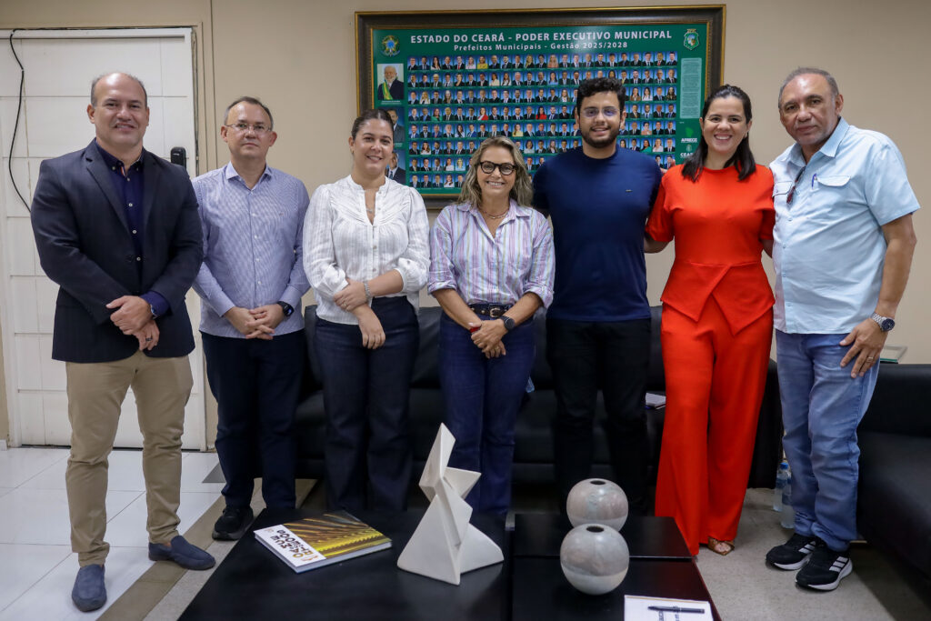 Prefeitura de Caucaia Apresenta Ações de Saúde em Reunião com Vereadores
