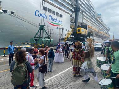 Cruzeiros 2025/2026: Bahia Recebe R$ 115 Milhões e Encanta Visitantes Imagem do artigo