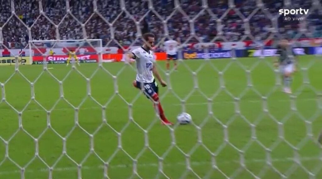 Everton Ribeiro Celebra 37 Anos Com Desempenho Físico Impressionante no Bahia Everton Ribeiro Celebra 37 Anos Com Desempenho Físico Impressionante no Bahia
