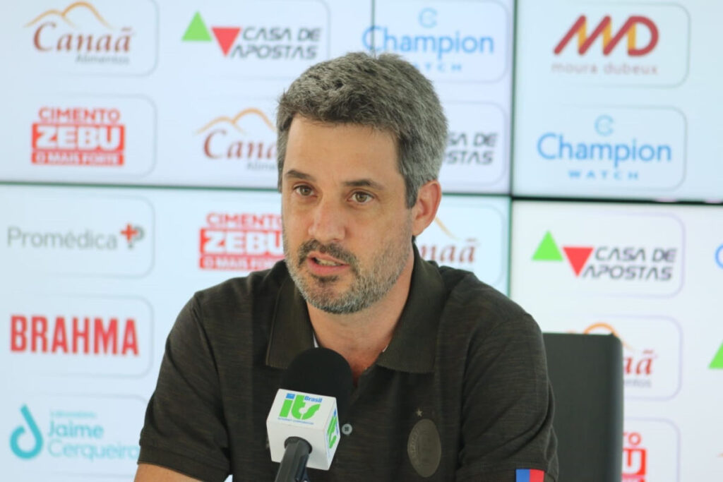 Ex-Diretor do Bahia Elogia Cadu Santoro e Reflete sobre Mudanças no Futebol