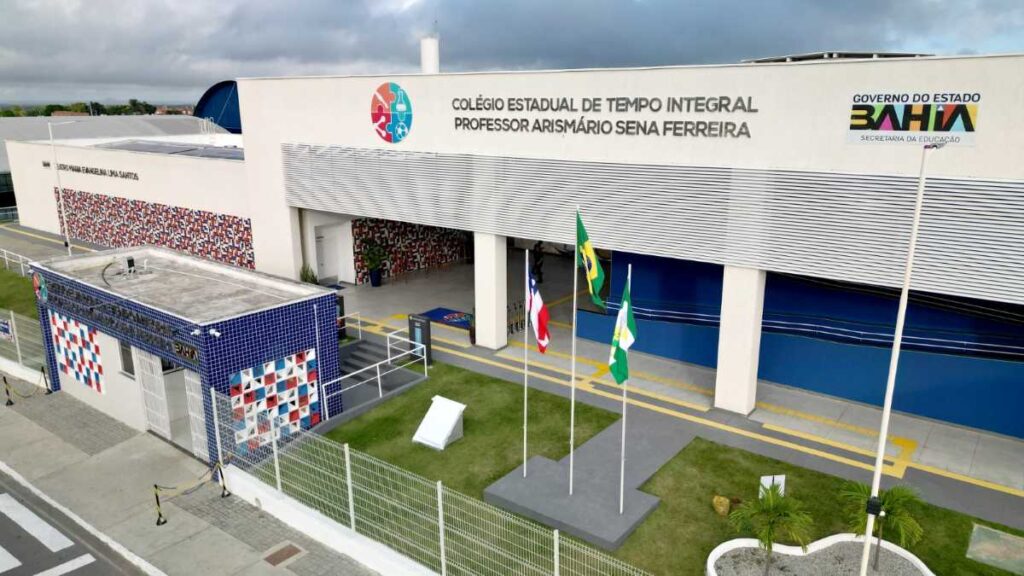 Governo da Bahia Inaugura Novo Colégio e Amplia Investimentos em Ipirá Governo da Bahia Inaugura Novo Colégio e Amplia Investimentos em Ipirá
