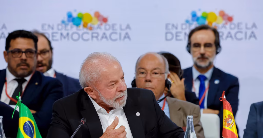 Lula Critica Neoliberalismo e Analisa o Crescimento do Bolsonarismo