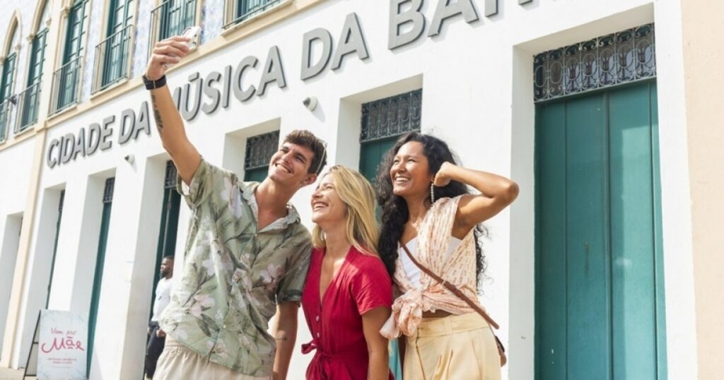 Bahia Registra Crescimento Impressionante de 42% no Turismo Internacional em Março