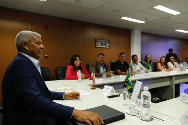 Jerônimo Rodrigues Fortalece Saúde e Infraestrutura de Canarana em Reunião em Salvador