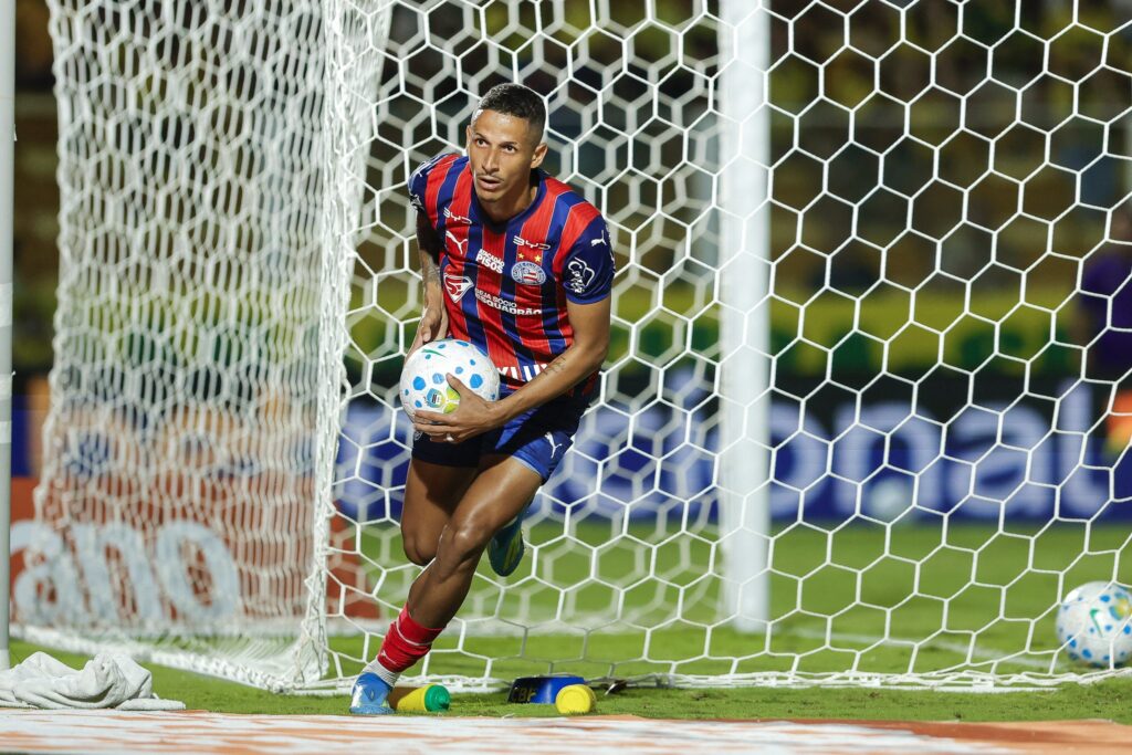 Luciano Juba Alcança 50 Gols e Destaca-se no Bahia Luciano Juba Alcança 50 Gols e Destaca-se no Bahia