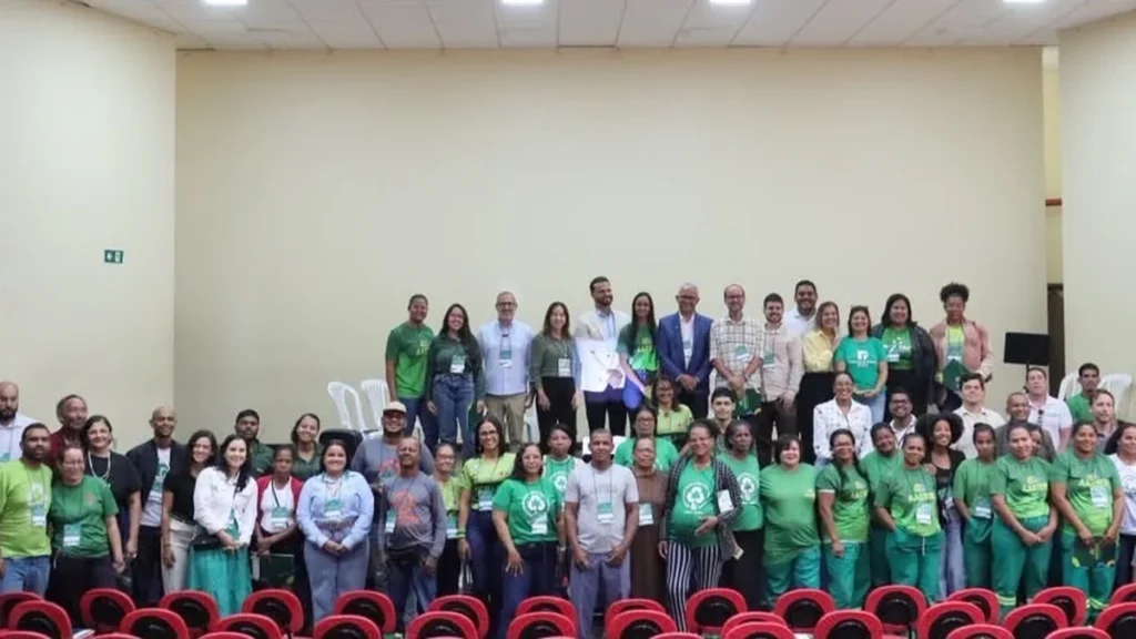 Itabuna fortalece coleta seletiva em Fórum regional com catadores da Bahia Itabuna fortalece coleta seletiva em Fórum regional com catadores da Bahia