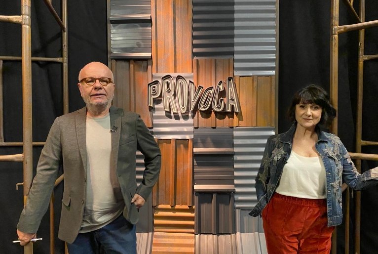 Marcelo Tas Entrevista Zezé Polessa no Provoca – Descubra os Desafios da Atriz Imagem do artigo