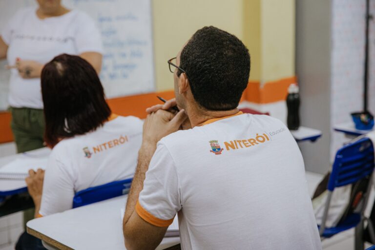 Matrículas para Educação de Jovens e Adultos em Niterói Começam na Segunda-feira (19)