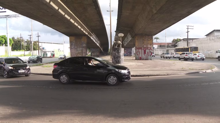 Policial Rodoviário Cai de Viaduto da Caxangá ao Tentar Prender Foragido de Homicídio