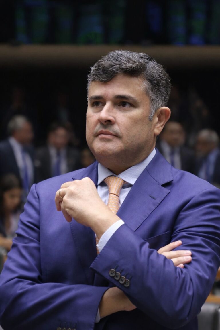 Eduardo da Fonte Lança Proposta para Acelerar Votação de Projetos de Saúde na Câmara dos Deputados Eduardo da Fonte Lança Proposta para Acelerar Votação de Projetos de Saúde na Câmara dos Deputados