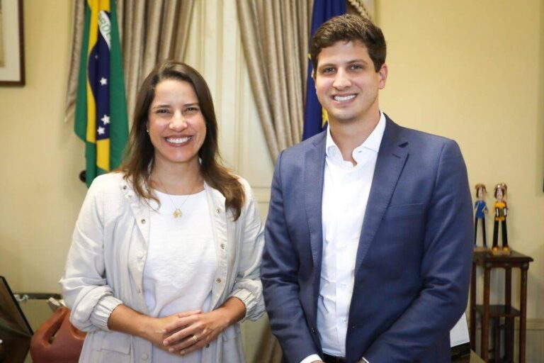 João Campos Lança Chapa e Agita o Cenário Eleitoral em Pernambuco