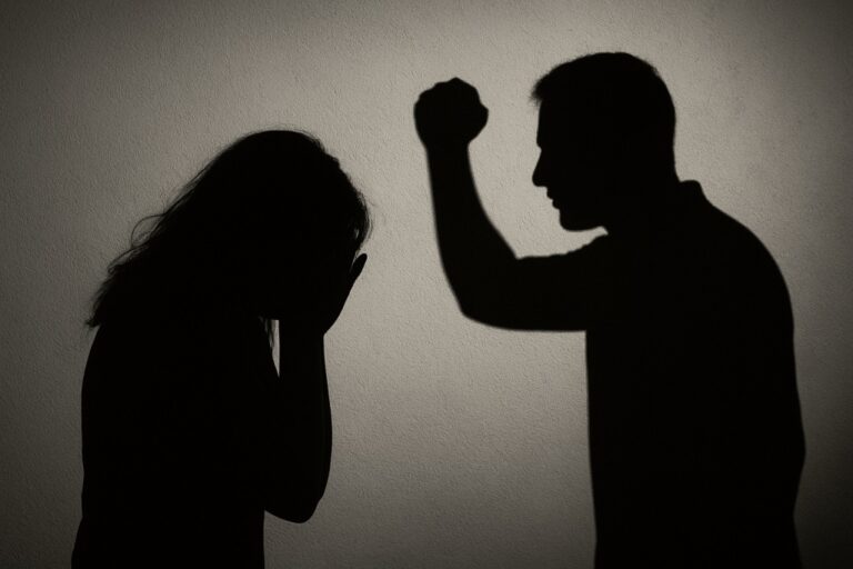 Mulher Encontra Marido em Festa com Outra e Sofre Agressões em Alta Floresta