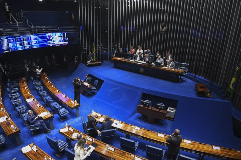 Jorge Messias: Sabatina no Senado para o STF Acontece Hoje; Conheça Seu Perfil Jorge Messias: Sabatina no Senado para o STF Acontece Hoje; Conheça Seu Perfil