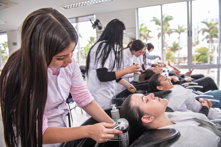 Semana S do Comércio 2026: Destaque para Moda e Beleza em Curitiba