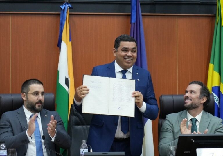 Soldado Sampaio Assume Interinamente o Governo de Roraima: O Que Esperar? Soldado Sampaio Assume Interinamente o Governo de Roraima: O Que Esperar?