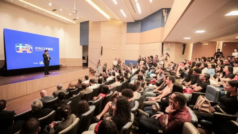 PROTEC Recife amplia formação técnica gratuita com foco em saúde, tecnologia e infraestrutura PROTEC Recife amplia formação técnica gratuita com foco em saúde, tecnologia e infraestrutura