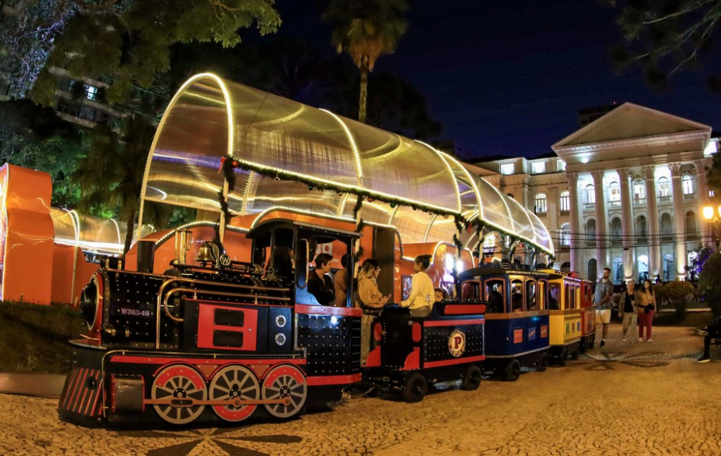 Natal de Curitiba: Encanto e Magia em Cada Canto da Cidade Natal de Curitiba: Encanto e Magia em Cada Canto da Cidade