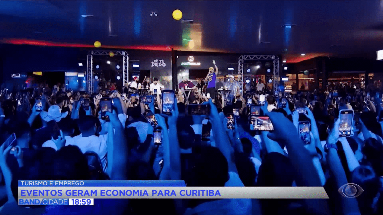 Festival Cê Tá Doido Movimenta Hotéis e Aquece Economia em Curitiba Festival Cê Tá Doido Movimenta Hotéis e Aquece Economia em Curitiba