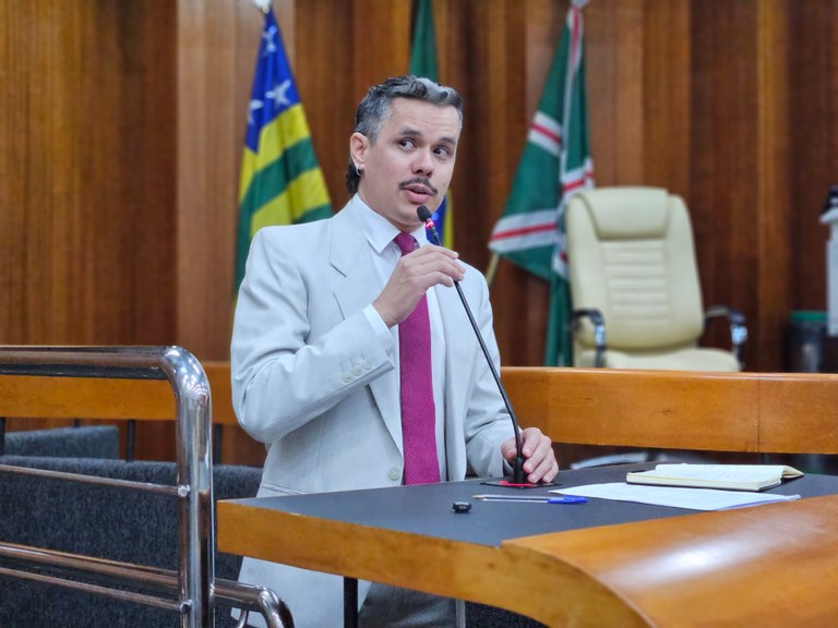 Câmara Municipal de Goiânia Aprova Política de Incentivo à Literatura Goiana Câmara Municipal de Goiânia Aprova Política de Incentivo à Literatura Goiana