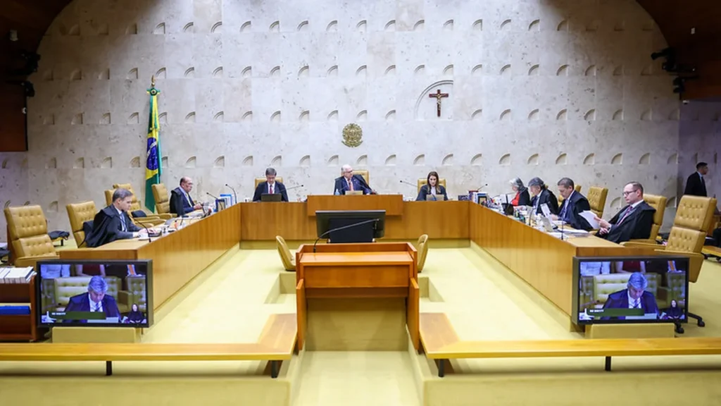 STF Declara Inconstitucionalidade em Trechos das Leis de Carreiras da Educação em Curitiba