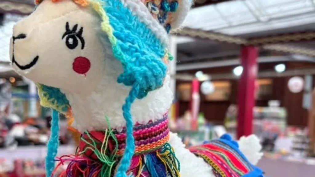 Conheça a Feira Mãos Peruanas em Curitiba: Cultura, Artesanato e Sabores Andinos