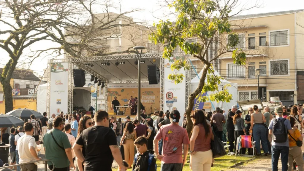 Festival de Inverno do Centro Histórico reúne cultura e sabores do Paraná em Curitiba