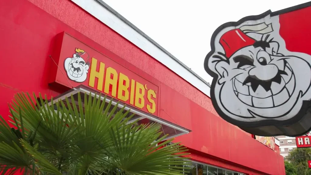 Habib's enfrenta desafio financeiro com dívida de R$ 300 milhões e busca recuperação