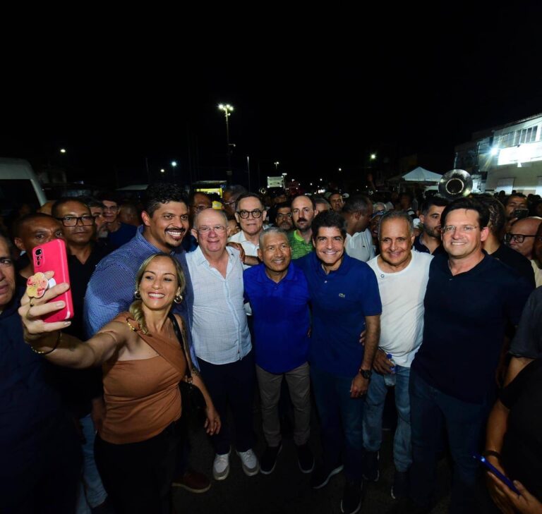 ACM Neto Avança em Conversas com Angelo Coronel e Planeja Aliança até Fevereiro ACM Neto Avança em Conversas com Angelo Coronel e Planeja Aliança até Fevereiro