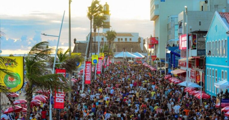 Crescimento de 43% nas Vendas de Passagens Aéreas para a Bahia no Carnaval de 2026 Crescimento de 43% nas Vendas de Passagens Aéreas para a Bahia no Carnaval de 2026