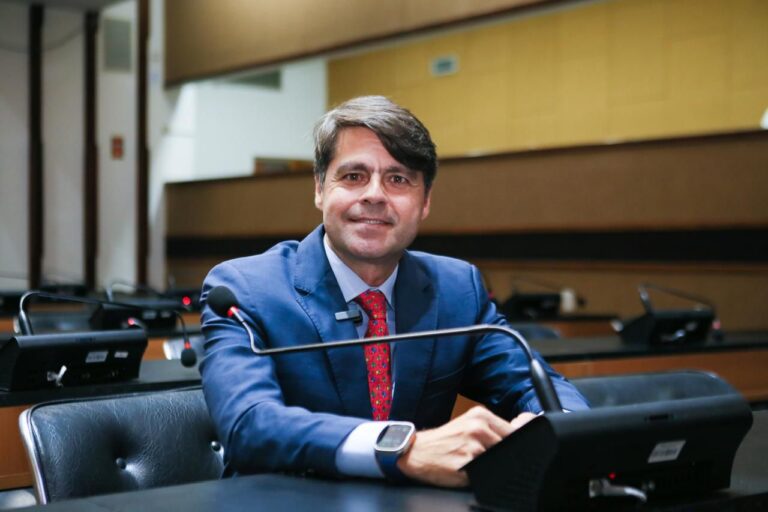 Paulo Câmara Sugere Alternativa às Multas de Trânsito: Doações de Sangue ou Medula na Bahia