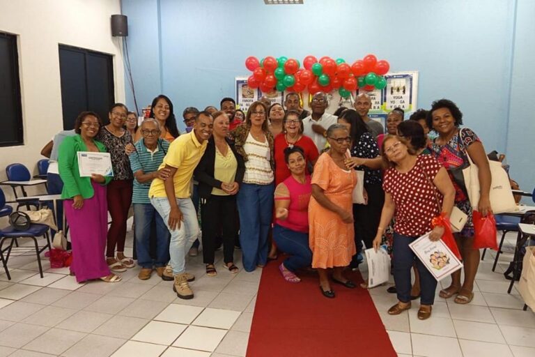 Programa Gratuito de Alfabetização de Jovens e Adultos Lança Inscrições na Bahia e Outros Estados