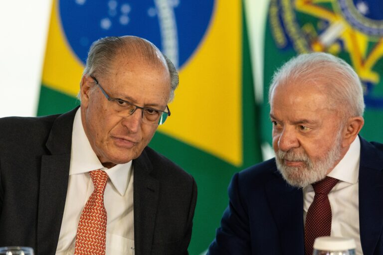 PSB Defende a Manutenção de Alckmin na Chapa de Lula para Eleições em SP PSB Defende a Manutenção de Alckmin na Chapa de Lula para Eleições em SP