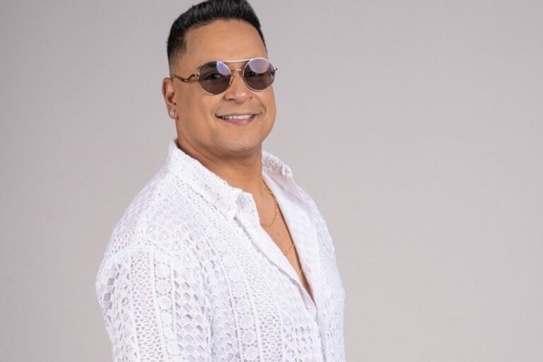 Xanddy Harmonia Agita o Pré-Carnaval em Três Estados do Brasil Xanddy Harmonia Agita o Pré-Carnaval em Três Estados do Brasil