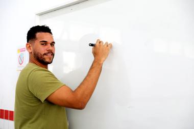 SEC Convoca 417 Professores: 177 para Educação Profissional e 240 para Educação Básica SEC Convoca 417 Professores: 177 para Educação Profissional e 240 para Educação Básica