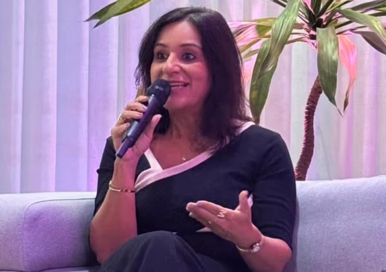 Educação e Liderança Feminina: Destaque em Painel da UNEX em Feira de Santana