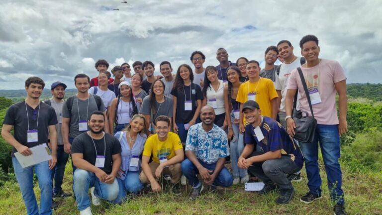 Educação e Sustentabilidade: Estudantes da UESC Vivenciam Experiência no Sítio Véi Chico