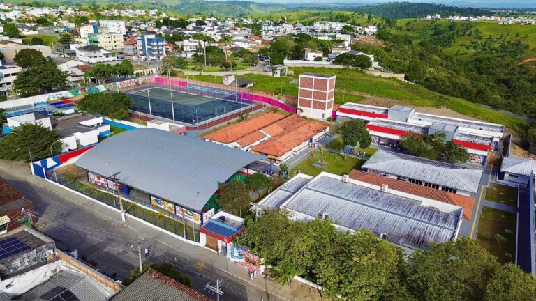 Governo da Bahia Comemora 38 Anos de Eunápolis com Novo Complexo Educacional Governo da Bahia Comemora 38 Anos de Eunápolis com Novo Complexo Educacional