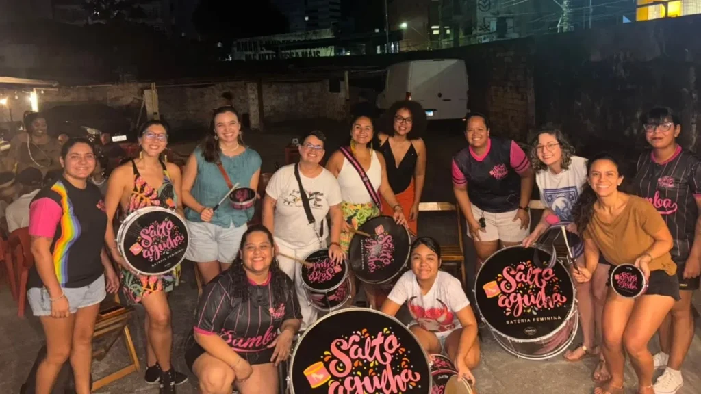 Oficina gratuita de percussão amplia presença feminina na música de Manaus