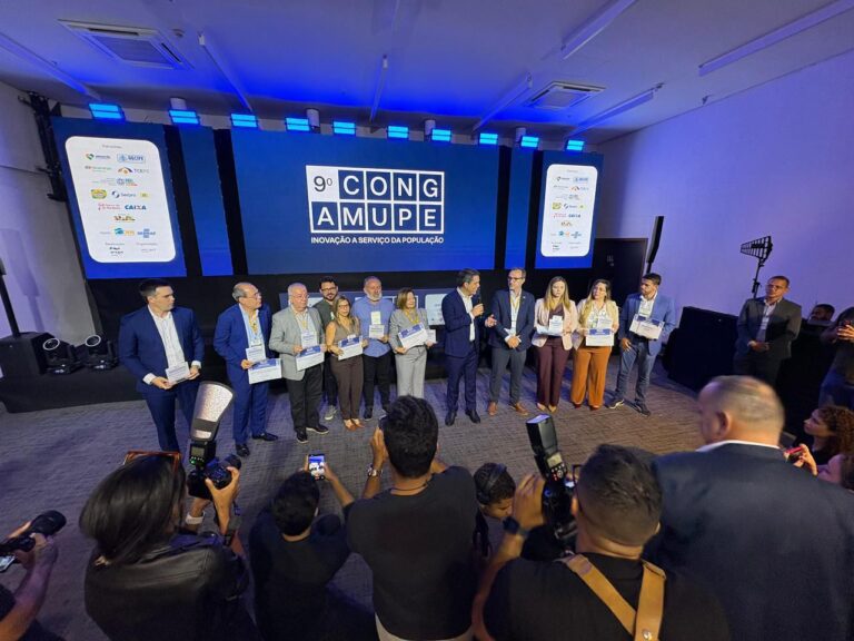 Caruaru Brilha em Congresso Estadual com Iniciativa Inovadora de Captação de Recursos Públicos Caruaru Brilha em Congresso Estadual com Iniciativa Inovadora de Captação de Recursos Públicos