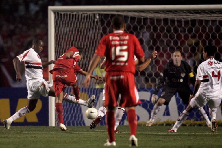 Do Futebol à Tecnologia: Como Era o Mundo na Última Final do Arsenal na Champions League