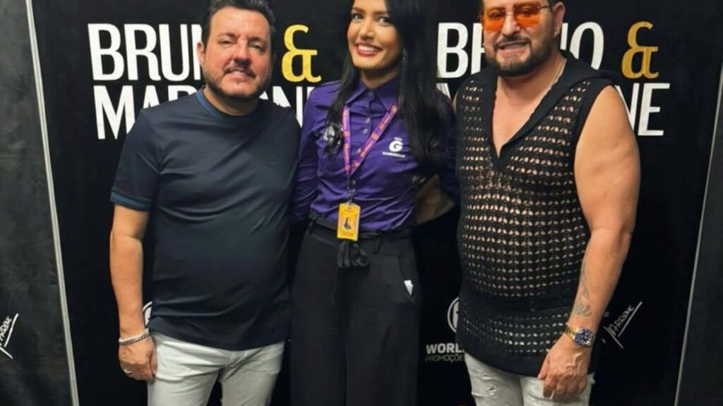 Marrone Apresenta Visual Ousado em Show em SC e Viraliza nas Redes Sociais Marrone Apresenta Visual Ousado em Show em SC e Viraliza nas Redes Sociais