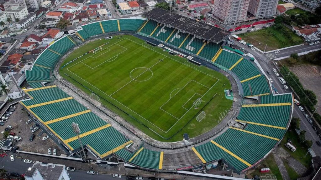 Figueirense enfrenta Barra na Série C: Acompanhe ao Vivo!