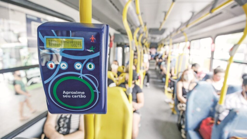 Fim do Pagamento em Dinheiro nos Ônibus de Florianópolis: O Que Você Precisa Saber Fim do Pagamento em Dinheiro nos Ônibus de Florianópolis: O Que Você Precisa Saber